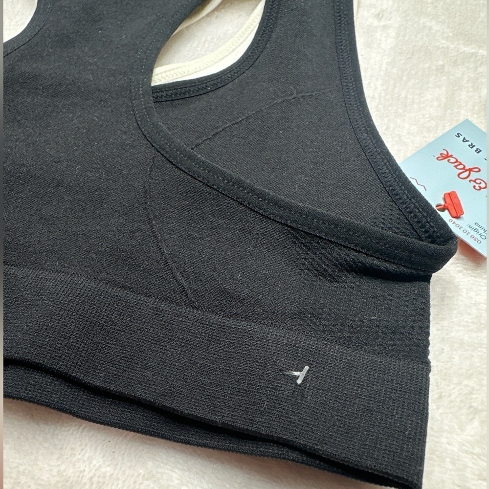 Cat & Jack Girls Sport bra seamless Pullover Black & white 2pk Size S - Picture 11 of 12